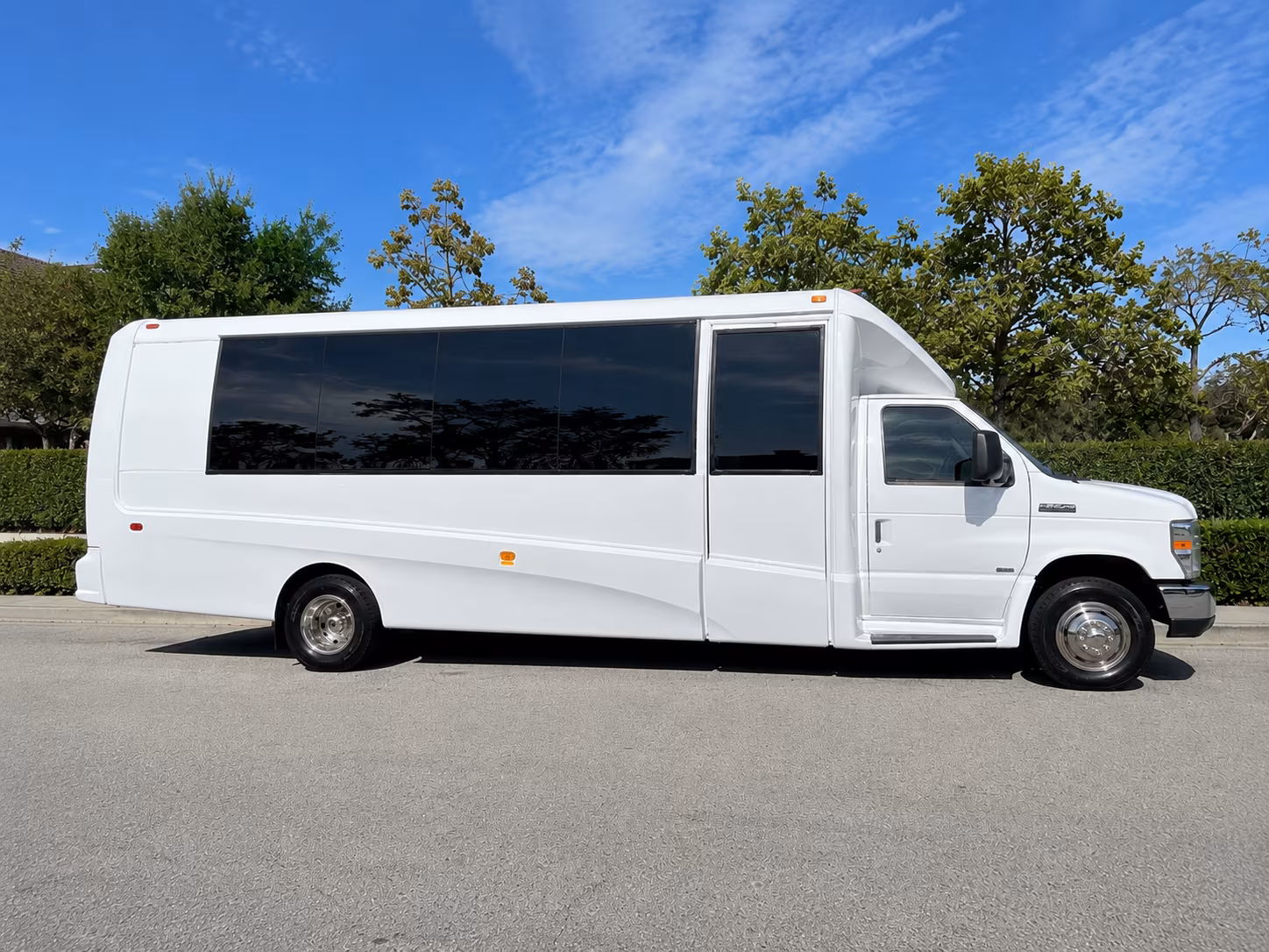 buses for bands performers and music industry groups in fullerton