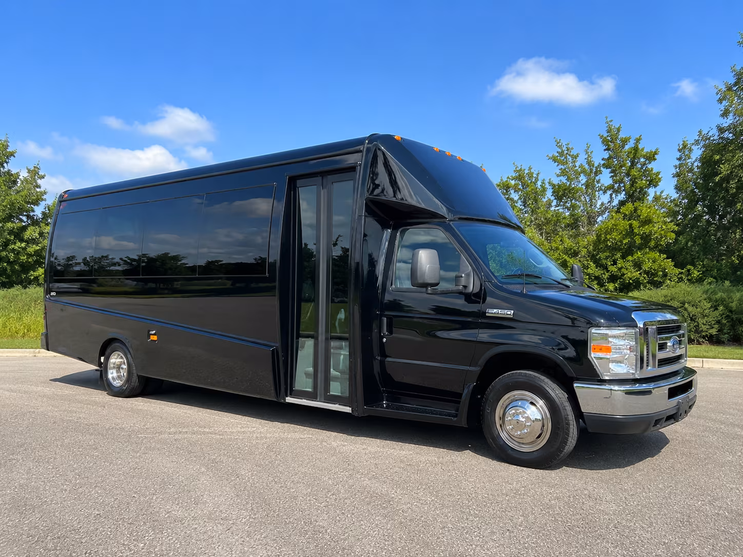 charter buses for large fullerton prom groups and school organized transportation