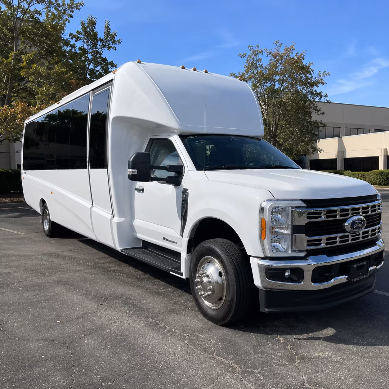 employee shuttle buses for fullerton companies of every size