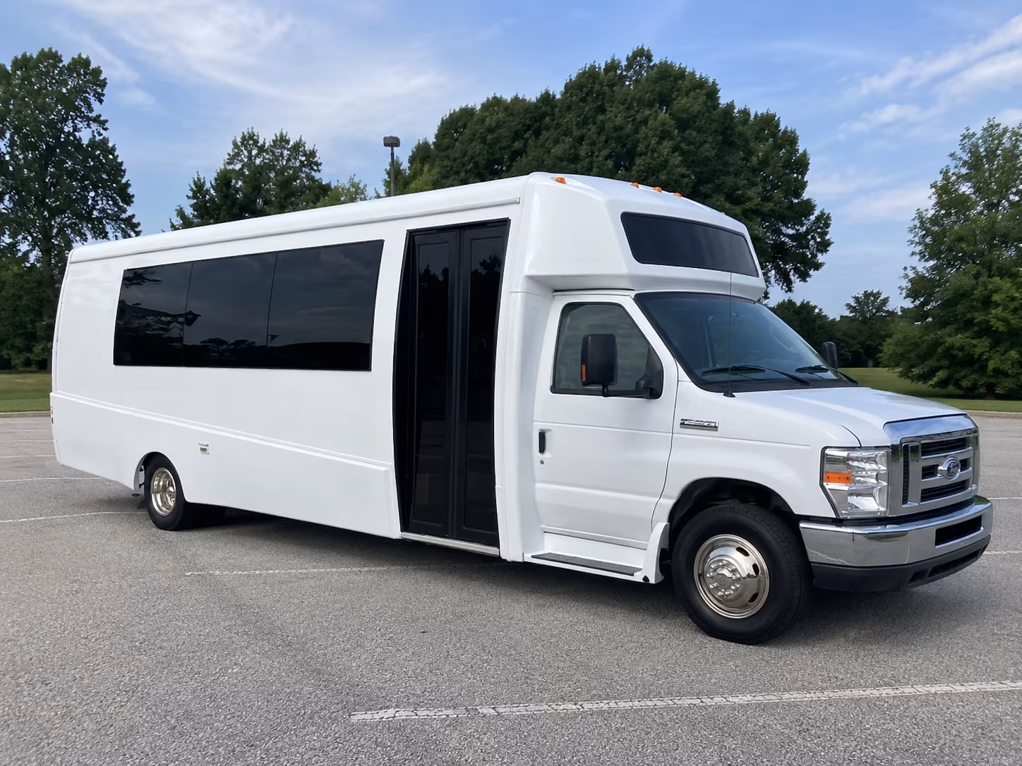 fullerton 18 passenger party bus