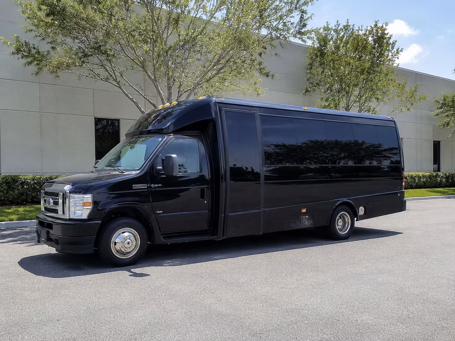 party buses to the kia forum and sofi stadium concert shows