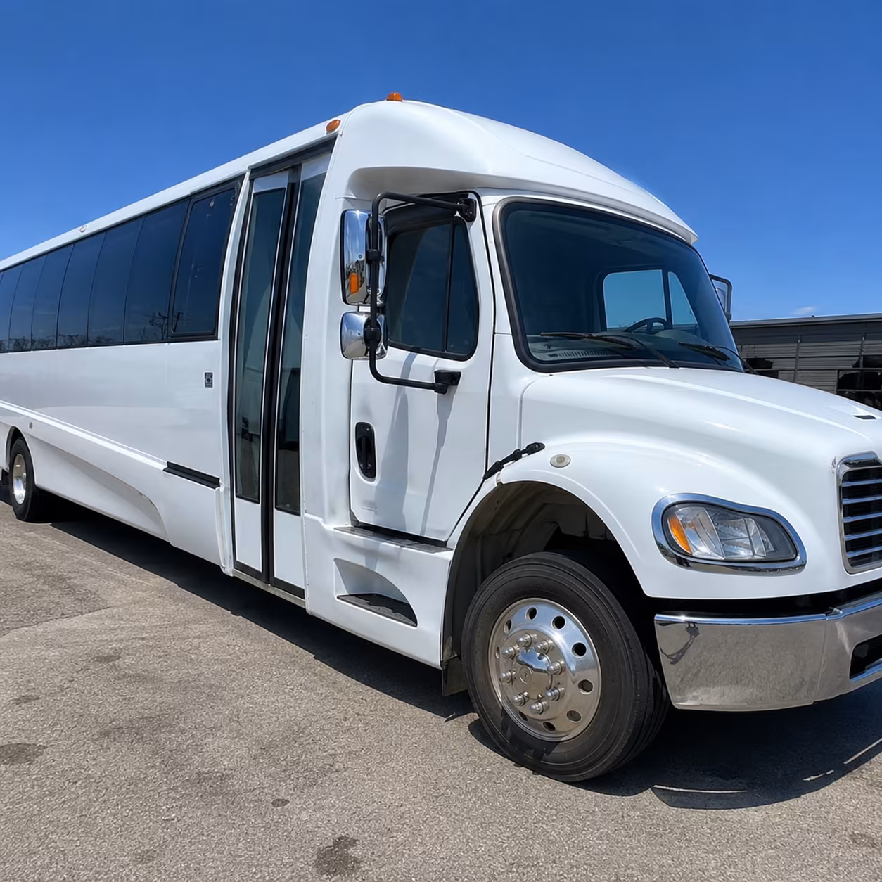 school field trip and academic event buses in fullerton